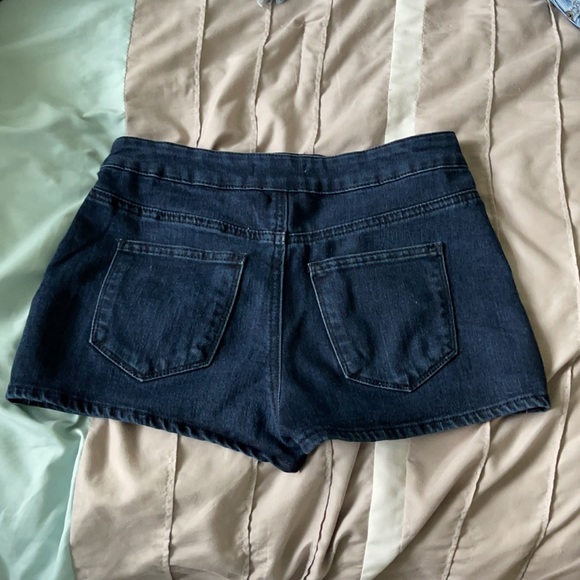 Denim high waisted shorts size 3 - Picture 4 of 4